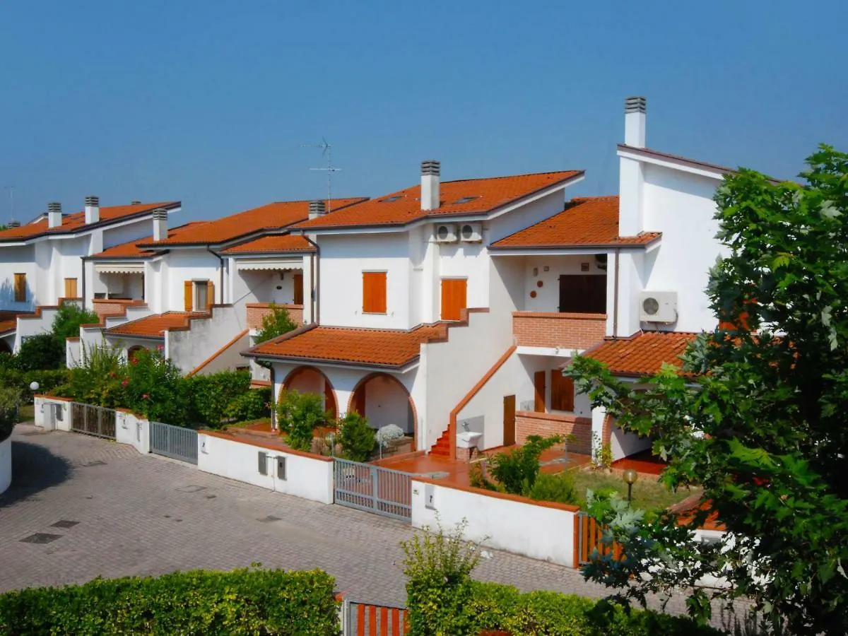 Apartment Lecci-1 By Interhome Eraclea Mare